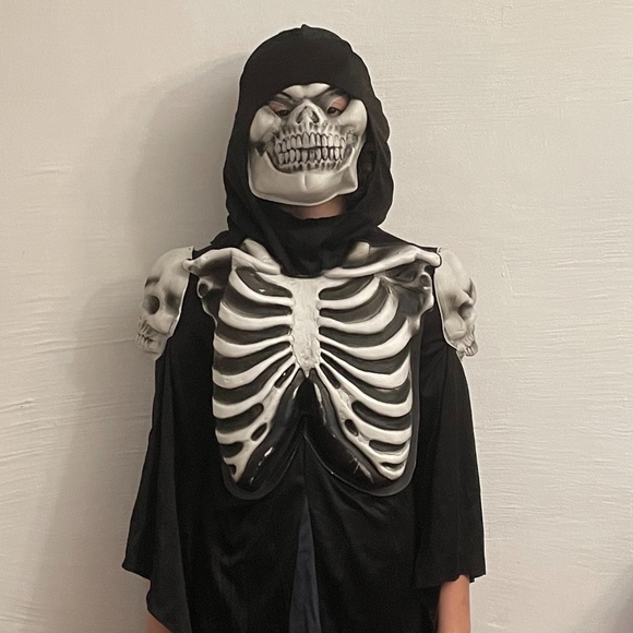 Skeleton Ghoul Bones and Mask Child Costume - Picture 2 of 5